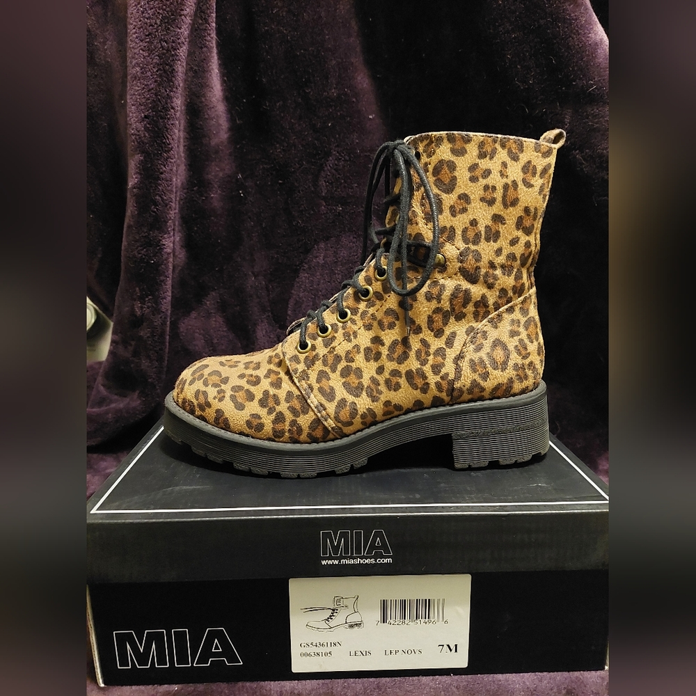 Mia Women's "Lexis" Leopard Boots Size 7